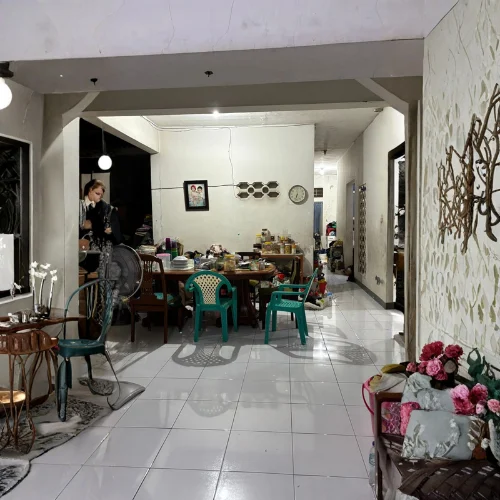 “Rumah 5 kamar tidur Jakarta Pusat Karang Anyar”