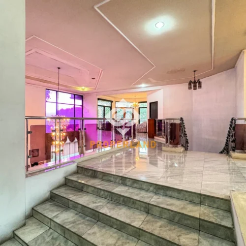 Prime Menteng Property – Tanah Luas, Bangunan Besar, SHM, Pegangsaan Barat