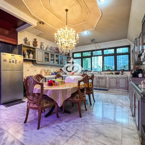 Prime Menteng Property – Tanah Luas, Bangunan Besar, SHM, Pegangsaan Barat