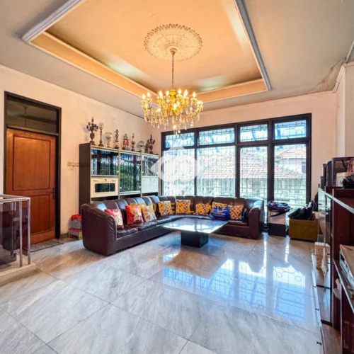Prime Menteng Property – Tanah Luas, Bangunan Besar, SHM, Pegangsaan Barat