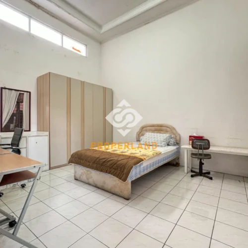 Prime Menteng Property – Tanah Luas, Bangunan Besar, SHM, Pegangsaan Barat