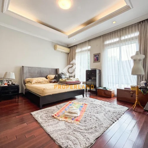 Rumah 2 Lantai Semi Furnished Siap Huni di Kebayoran Lama, Jakarta Selatan — LT 313 m², LB 403 m², SHM - Image 8