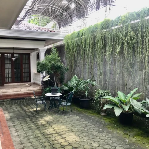 Rumah Mewah Cinere Depok 1000m2 – Dekat Jakarta Selatan & Lapangan Golf